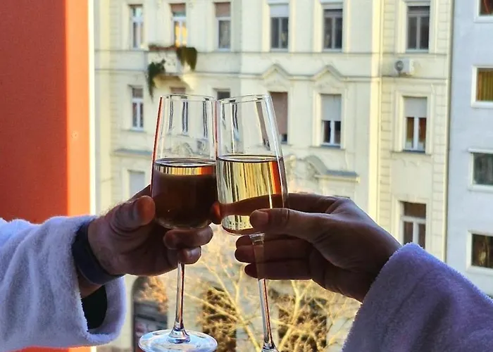 Apartamento Zene Vinyl Record Player & Projector Budapeste